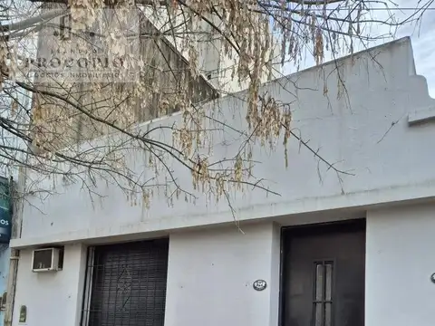 Casa PH 4 ambientes en venta en Morón