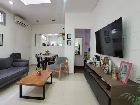 Depto Tipo Casa en Venta en Bernal, USD 84.000