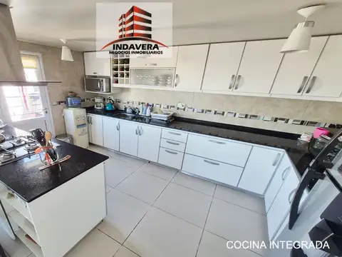 Departamento 5 ambientes con 3 baños