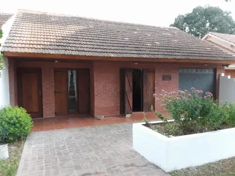 CASA 130M2 SANTA CLARA DEL MAR *APTO CREDITO*