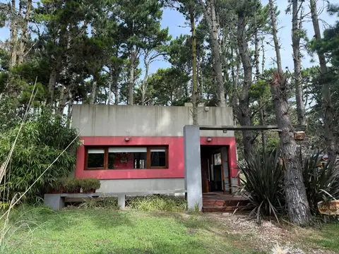 Hermosa casa en venta 3 amb. Excelente zona Mar Azul!