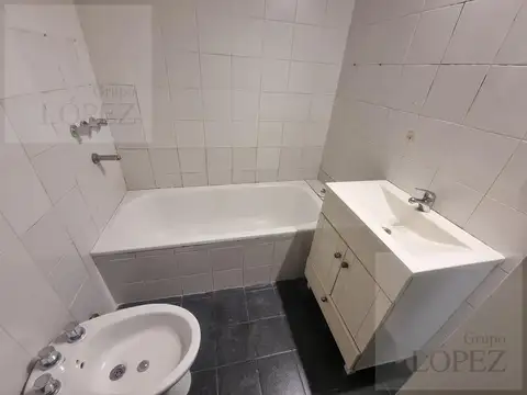 Departamento en Alquiler en Vicente Lopez Vias / Rio, $ 1.190.000