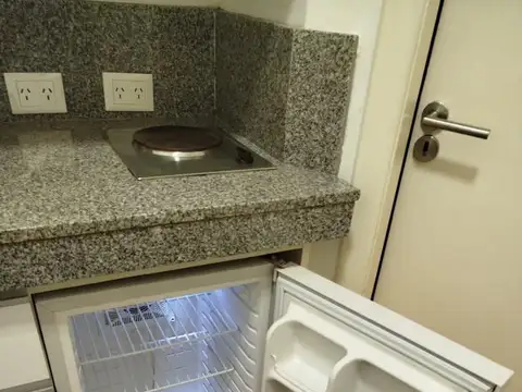 Hipólito Irigoyen 765 , Piso PA