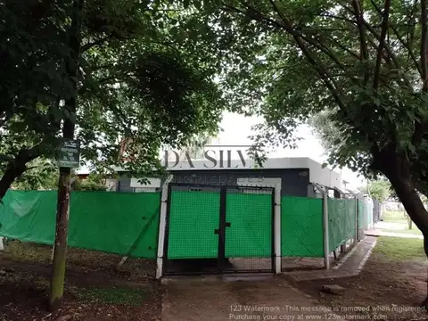 Casa en Barrio Sta Catalina a 200m de ruta 40! EN CUOTAS!