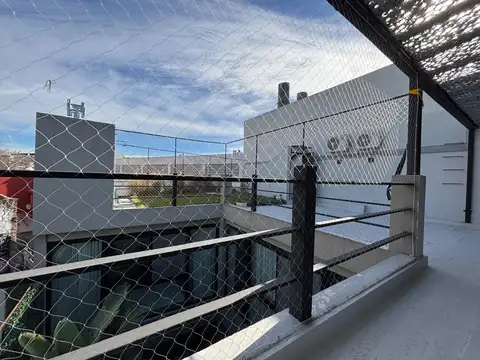 Depto Tipo Casa 5 ambientes con 3 baños