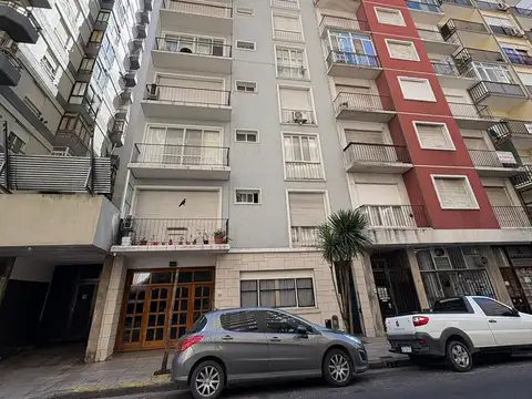 Venta Departamento de 3 ambientes con dependencia