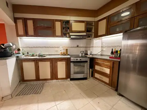 Depto Tipo Casa 4 ambientes con 2 baños