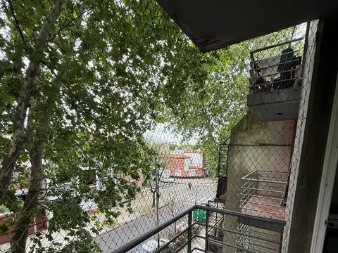 Excelente monombiente, al frente con balcon, regia vista, 2 cuadras Av Nazca, foco comercial