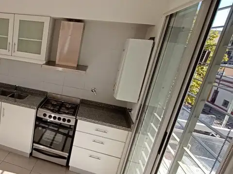 Departamento 4 ambientes con 2 baños