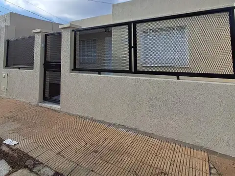 Gobernador Castro 1200