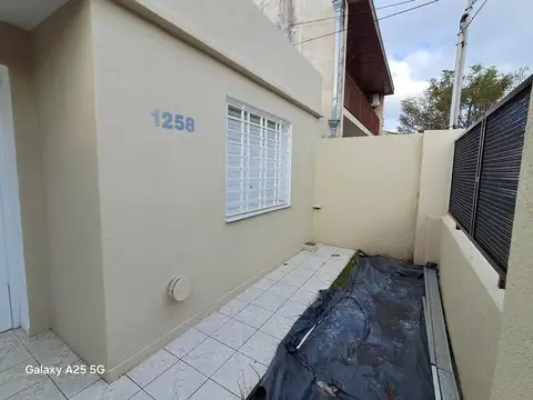 Depto Tipo Casa 3 ambientes con 1 baño