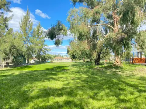 LOTE EN VENTA EN MIRALAGOS 