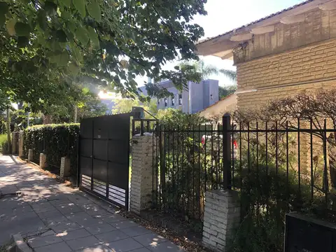 Casa en  VENTA CITY BELL