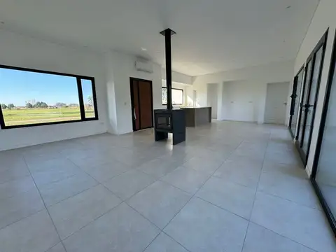 Casa en Venta en El Espinillo Golf, USD 178.000