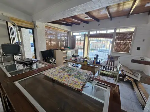 Casa 6 ambientes con 3 baños