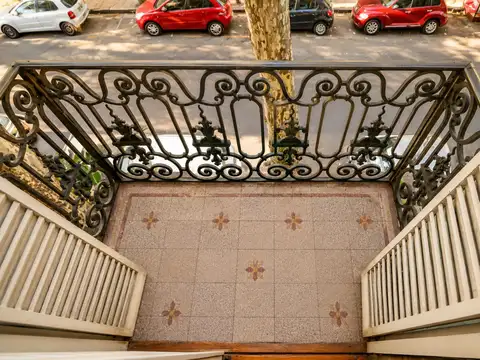 Depto Tipo Casa en Venta de 6 ambientes