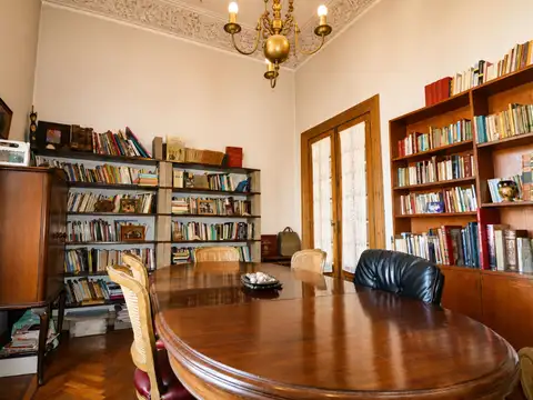 Depto Tipo Casa en Venta 104 años