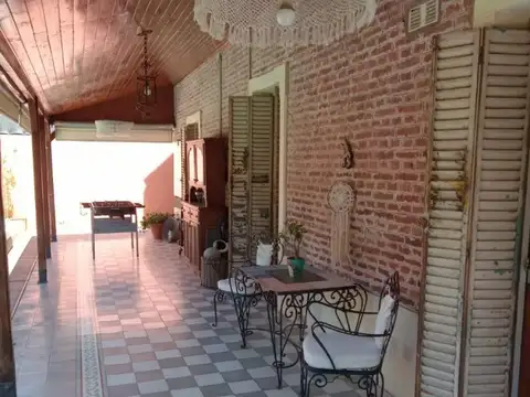 Chalet ingles principio de siglo Ituz Sur