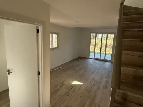 Casa 3 Amb A Estrenar Jardin Cochera Parrilla Terraza Pilar