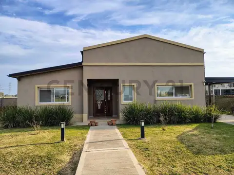 Venta Casa 3 Dormitorios Barrio Cañuelas Park Club de Campo
