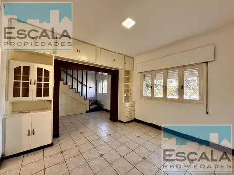 CASA DE 3 DORMITORIOS CON PATIO EN ALQUILER ROSARIO
