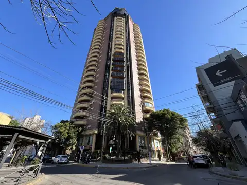 Paunero 1000, Piso 5