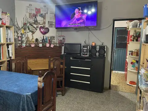 Casa 3 ambientes con 1 baño