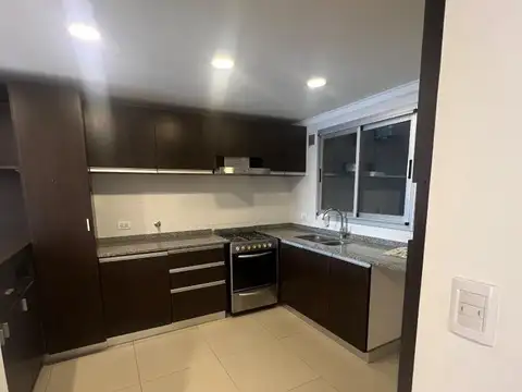 Departamento 4 ambientes con 2 baños
