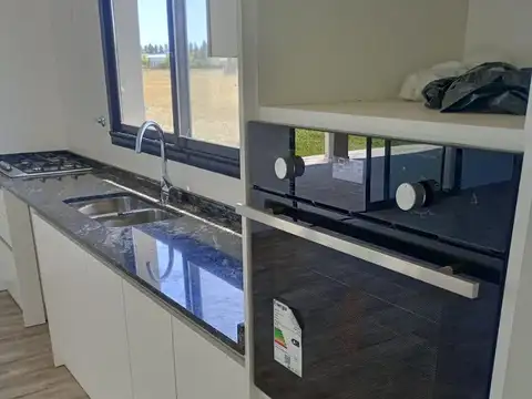 Casa Con Pileta En Venta Barrio Monet, Cardales
