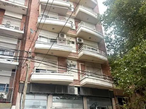 DEPARTAMENTO DE 2 AMBIENTES EN VENTA CENTRICO