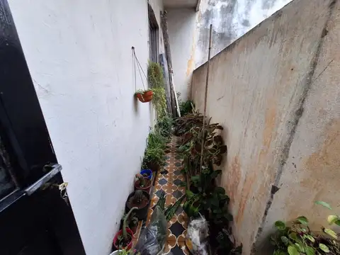 Depto Tipo Casa en Venta 76 años
