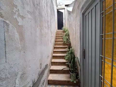 Depto Tipo Casa en Venta en Mataderos, USD 60.000