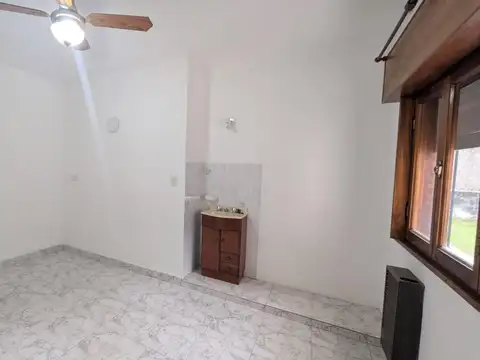 Oficina en Alquiler en Campana, $ 800.000