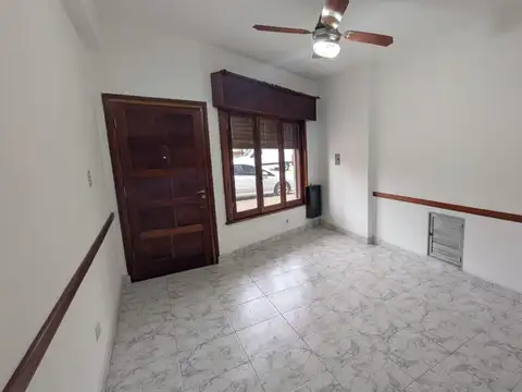 Oficina 2 ambientes con 1 baño