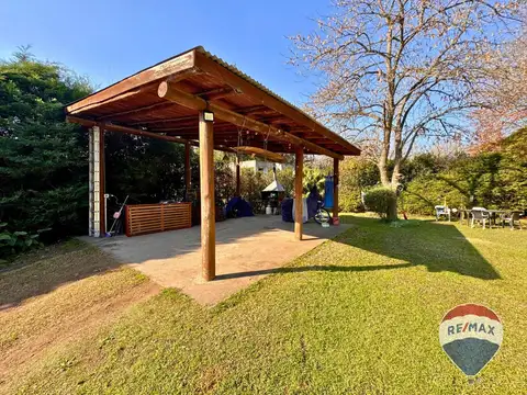 Casa en Venta con 2 cocheras