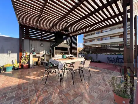 Depto Tipo Casa en Venta de 3 ambientes