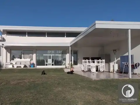Casa en Venta en Puerto Roldan, USD 450.000