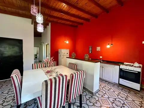 Casa 3 ambientes con 1 baño