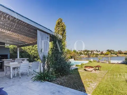 Casa en Venta a la laguna en San Marco. Villanueva