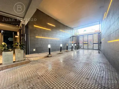 Venta Cochera semicubierta en Banfield Oeste