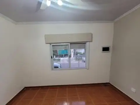 Venta casa 5 ambientes Castelar Norte