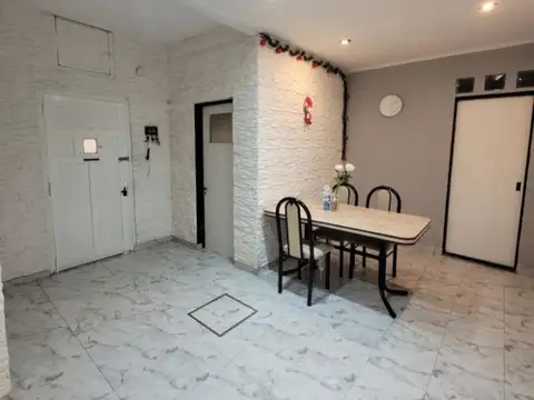 Venta casa 5 ambientes Castelar Norte