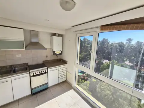 Departamento en Venta en Vicente Lopez Vias / Maipu, USD 360.000