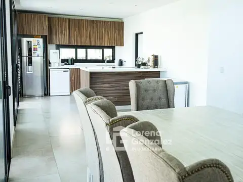 Casa 5 ambientes con 3 baños