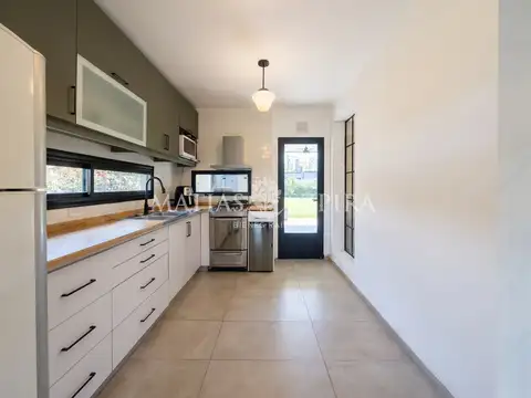 Casa 4 ambientes con 3 baños