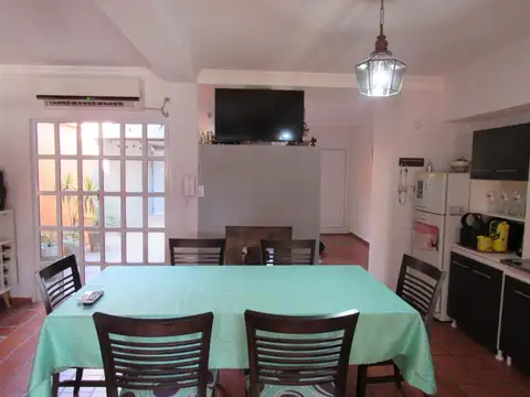 Casa dos dormitorios - Barrio Alborada -
