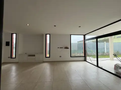 Casa en Alquiler al Sur