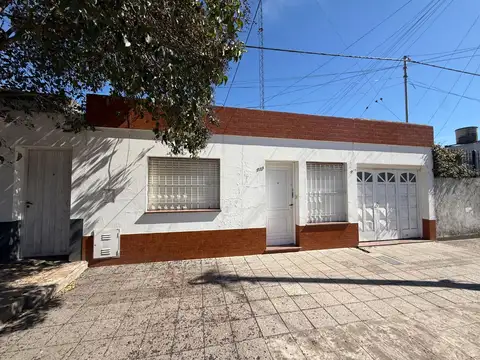 CASA EN VENTA EN PERGAMINO CON COCHERA
