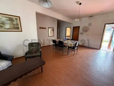 Casa 4 ambientes con 1 baño
