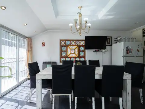 Casa en venta de 5 ambientes con quincho y pileta en Ciudad Madero